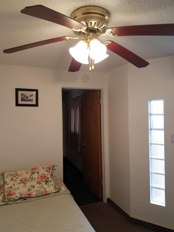 Sleep For Less Motel Sidney Extérieur photo
